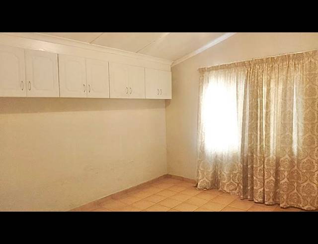 1 BEDROOM HOUSE FOR SALE IN NORTHDALE